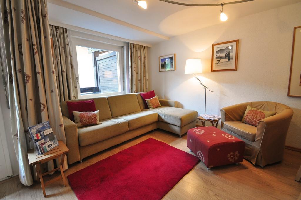 Haus Armina - Apartment Edward Zermatt Quarto foto