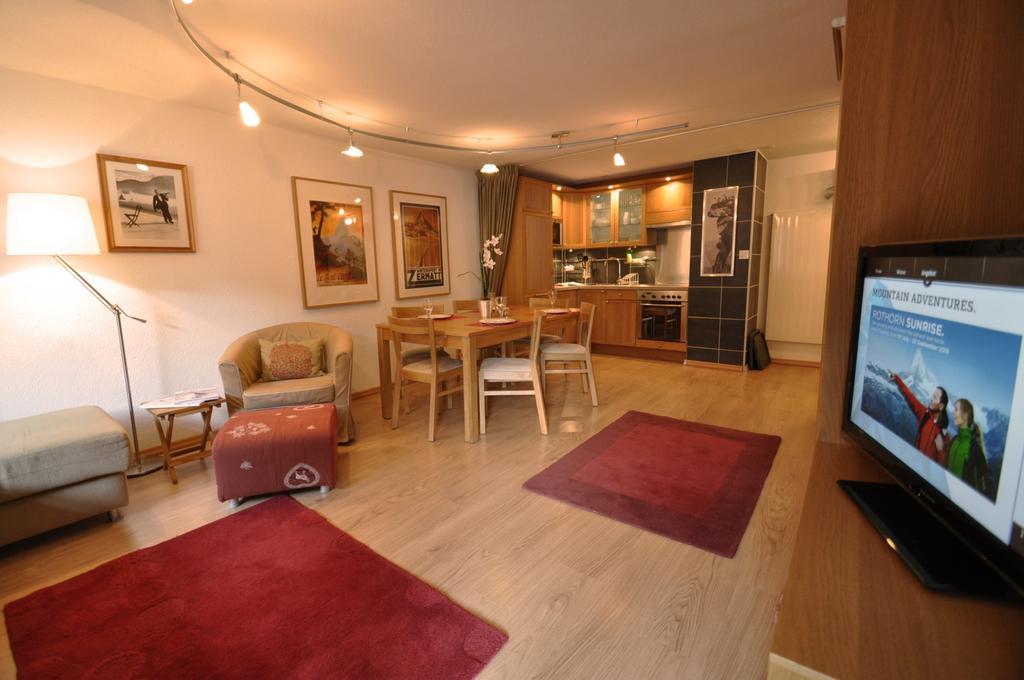 Haus Armina - Apartment Edward Zermatt Quarto foto